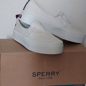 Sperry Crest Vibe White Canvas Twin Gore Platform Sneakers SZ 8 NEW